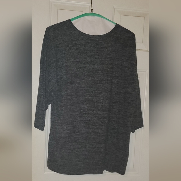 Torrid Super Soft PLUSH Blouse Sz 2 (18/20) - Picture 2 of 3